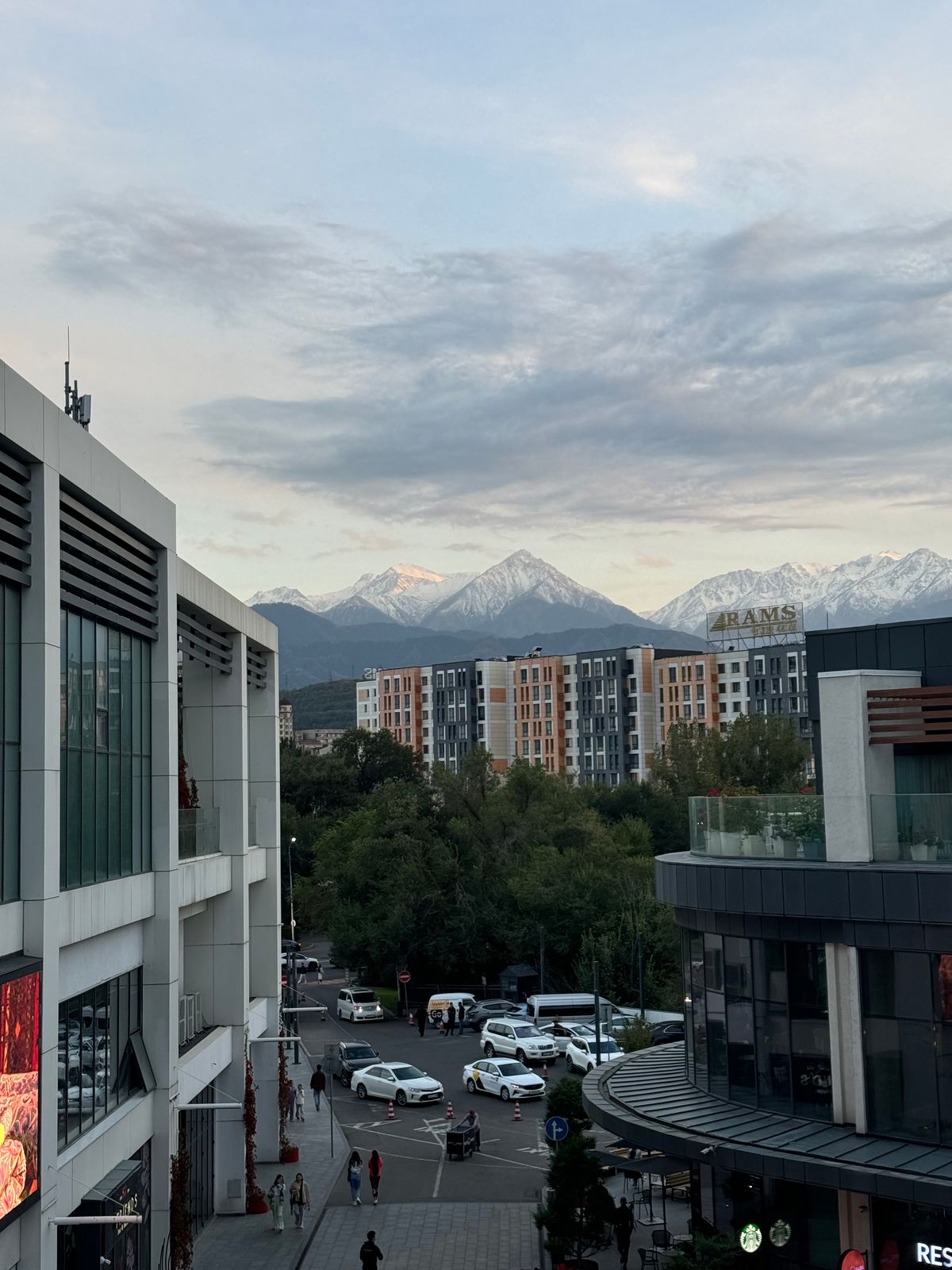 Где-то в центре